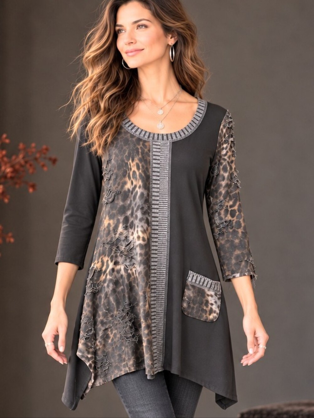 Frank Lyman Distressed Leopard Asymmetric Tunic Top Black 10 Made in Canada